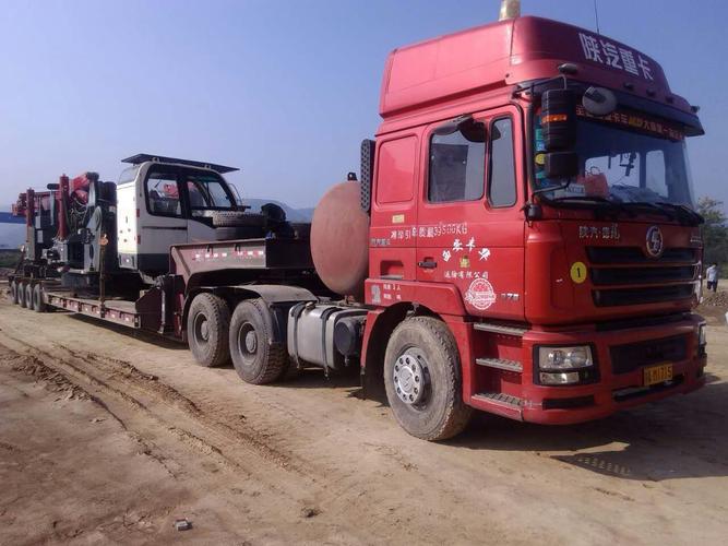 西安物流公司陜西大件運(yùn)輸車隊(duì) 工程機(jī)械設(shè)備物流的專業(yè)之選